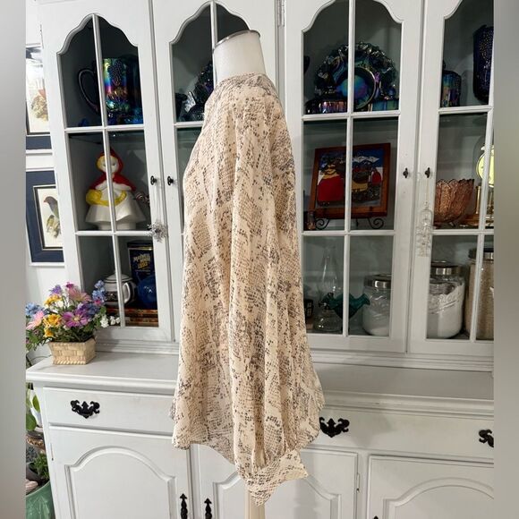Ava & Viv Neutral Long Sleeve Blouse with Mandarin Collar Size 1X - Picture 4 of 9